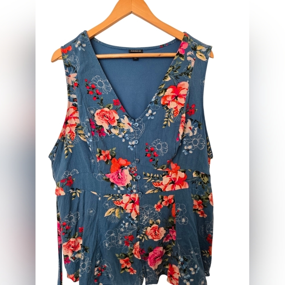 Torrid Floral Blue Blouse Size 2 - Picture 2 of 4